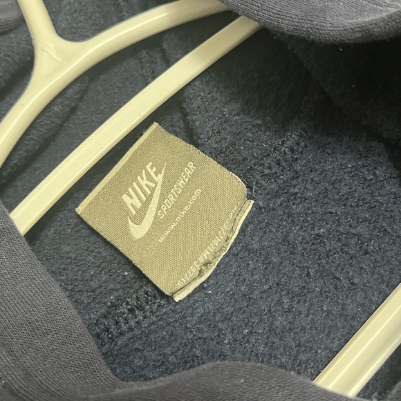 Nike Athletics sweater - Picture 5 of 9